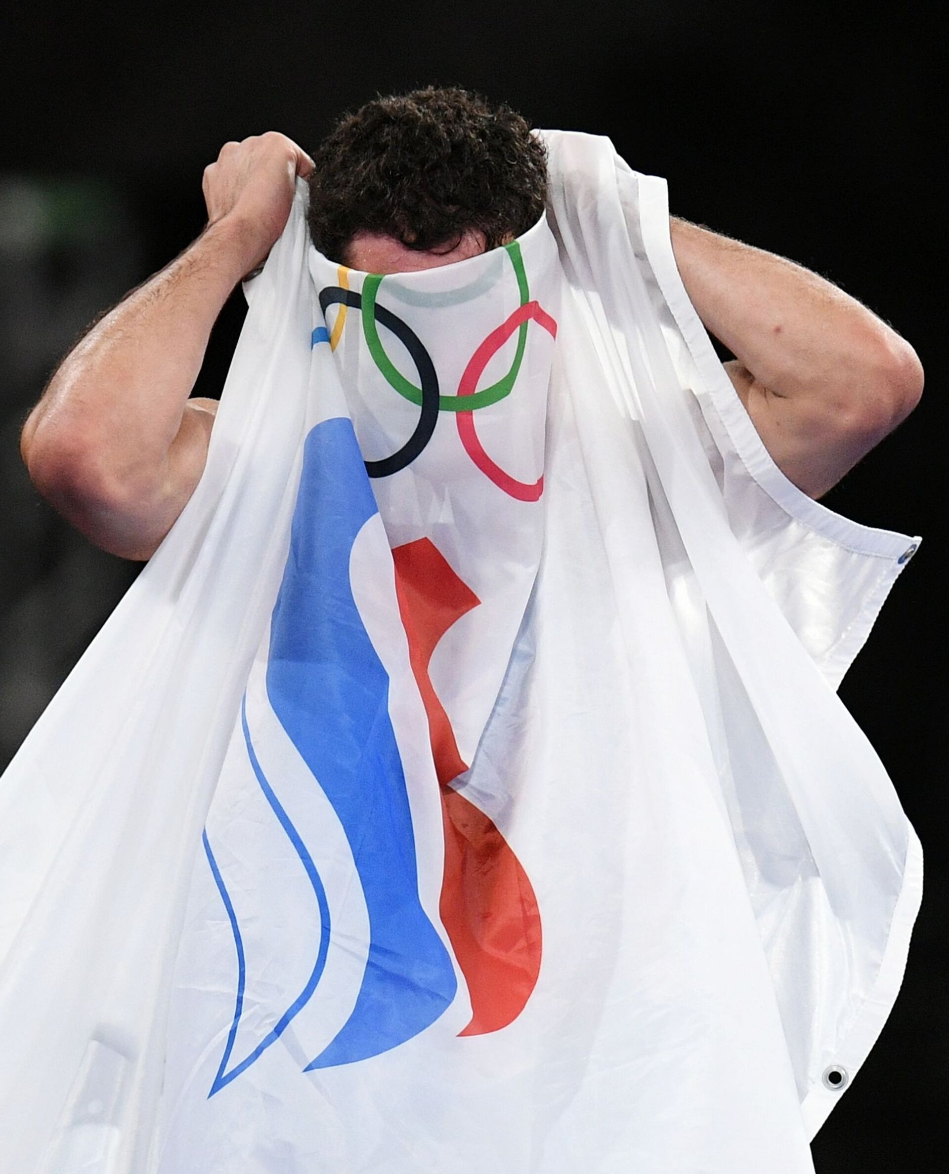 Заурбек Сидаков стал олимпийским чемпионом по вольной борьбе - Sputnik Южная Осетия, 1920, 06.08.2021