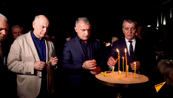 В Южной Осетии вспоминают жертв войны - видео с траурных акций - Sputnik Южная Осетия