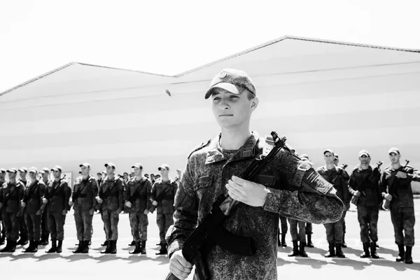 Приведение к присяге югоосетинских курсантов военных вузов РФ Приведение к присяге югоосетинских курсантов военных вузов РФ - Sputnik Южная Осетия