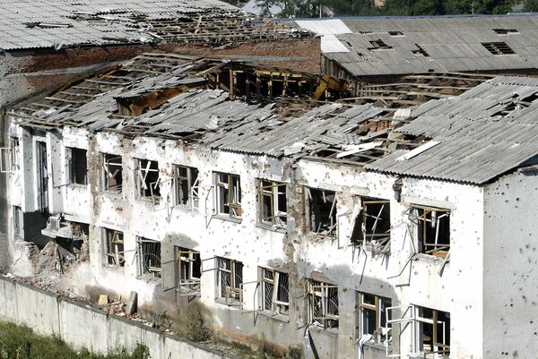 Разрушенная школа. Сентябрь 2004 год. - Sputnik Южная Осетия