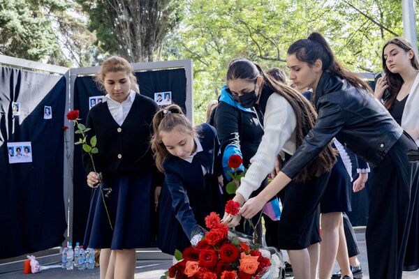 3 сентября в Цхинвале прошла акция в память о жертвах Бесланской трагедии - Sputnik Южная Осетия