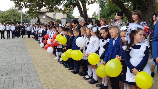 День знаний отметили в Ленингорском районе Южной Осетии - Sputnik Южная Осетия