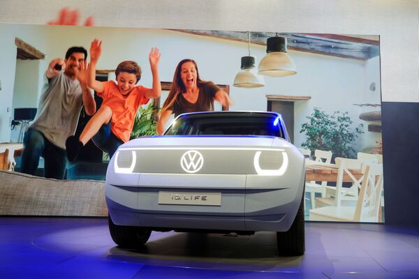 Автомобиль Volkswagen ID. Life на Международном Мюнхенском автосалоне - Sputnik Южная Осетия