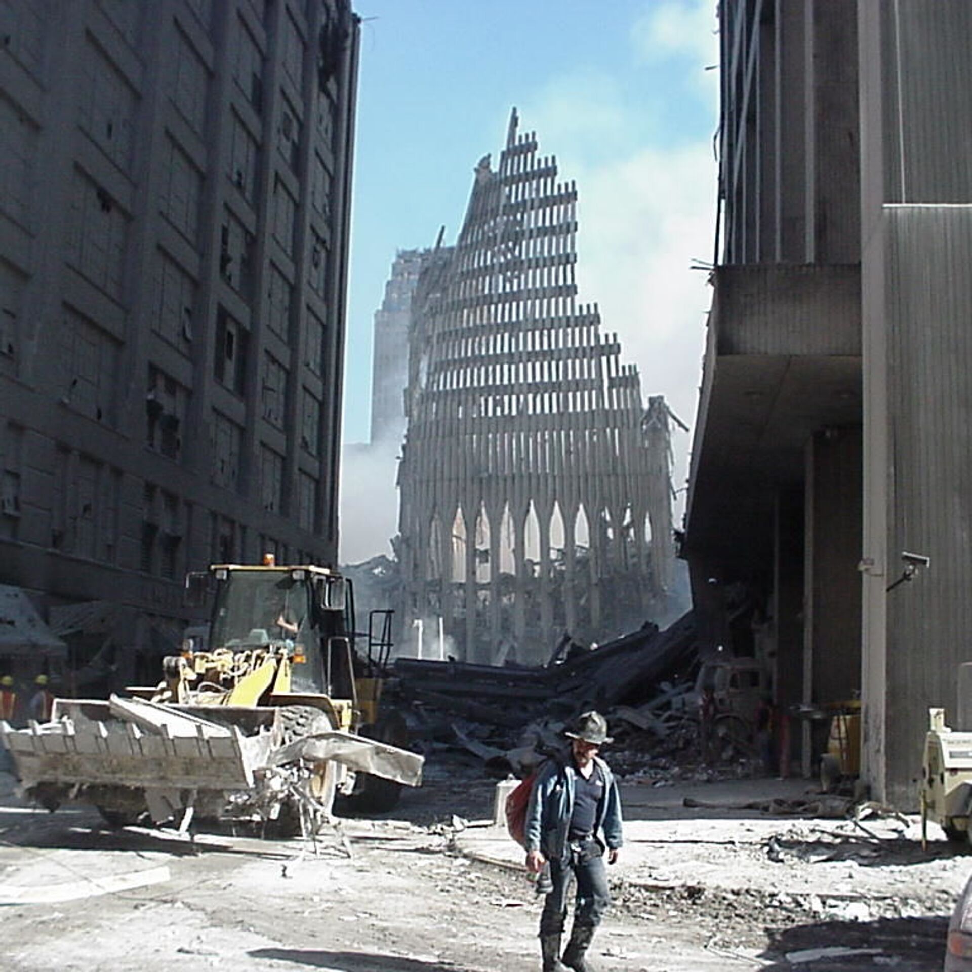 Теракт сейчас какой. Теракт в США 2001 башни Близнецы. 11 Сентября 2001 самолет врезается в Северную башню.