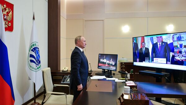 Президент РФ В. Путин по видеосвязи принял участие в заседании Совета глав государств - членов ШОС - Sputnik Южная Осетия