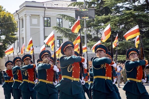 Военный парад в честь Дня Республики Южная Осетия - Sputnik Южная Осетия
