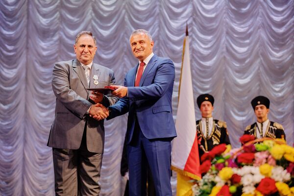 Торжественное собрание в честь Дня Руспублики в Южной Осетии - Sputnik Южная Осетия