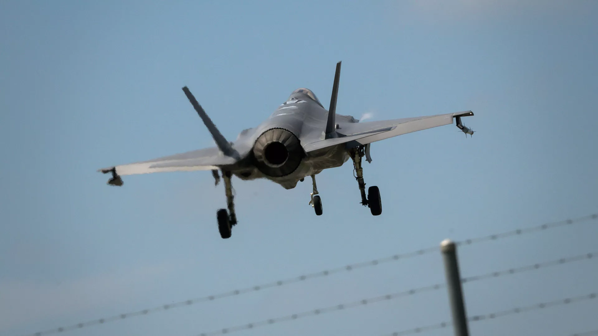 Американский истребитель F-35 Lightning II