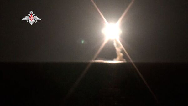 Запуск гиперзвуковой ракеты Циркон с атомной подлодки. Кадры Минобороны РФ - Sputnik Южная Осетия