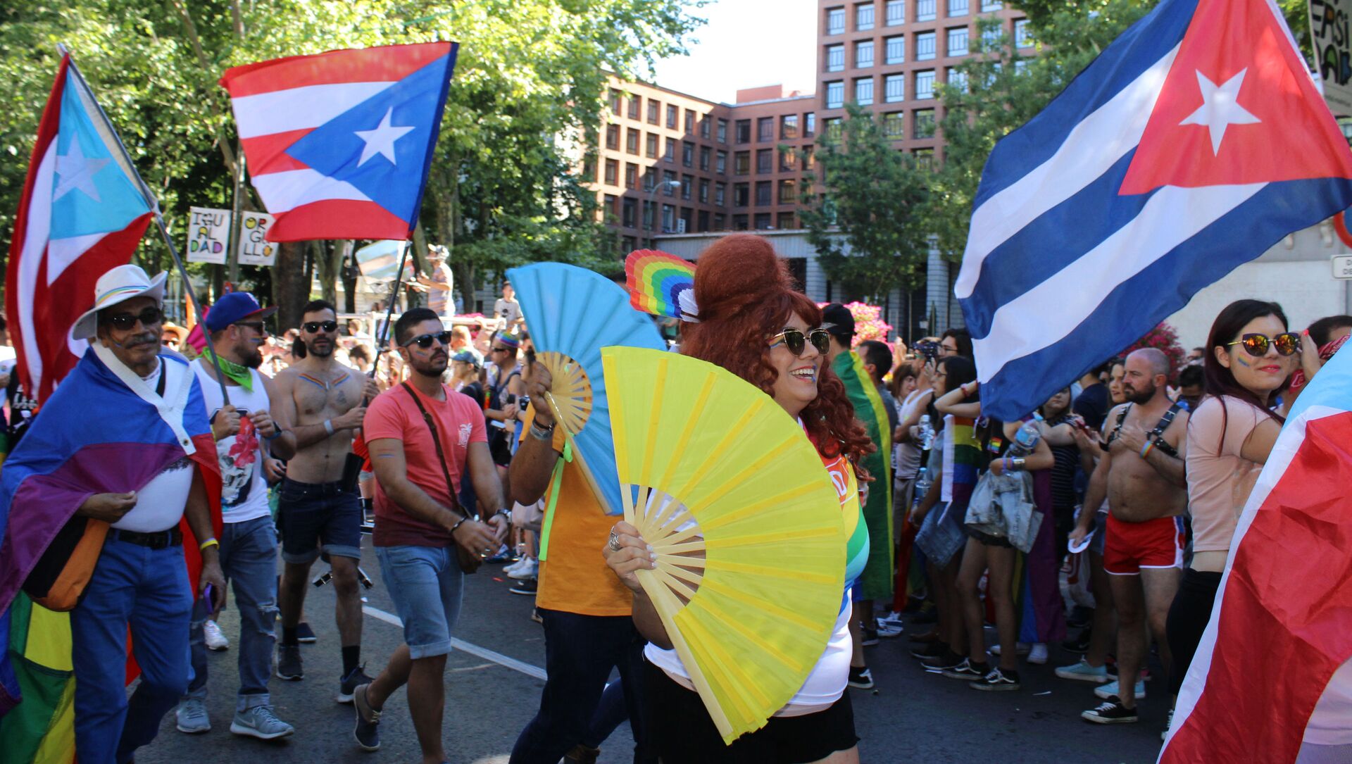 Крупнейший в Европе гей-парад в Мадриде - Sputnik Южная Осетия, 1920, 21.10.2021