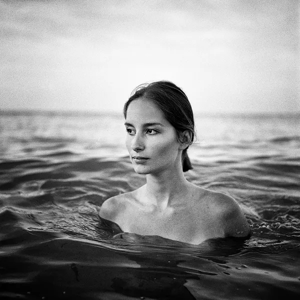 Снимок Marées французского фотографа Angélique Boissière, ставший Analog / Film Photographer Of the Year в конкурсе International Photography Awards 2021 - Sputnik Южная Осетия