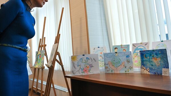 Выставка Дети Донбасса – детям Карабаха - Sputnik Южная Осетия