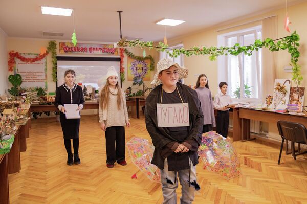 Подведение итогов конкурса детских поделок в Станции юных натуралистов - Sputnik Южная Осетия