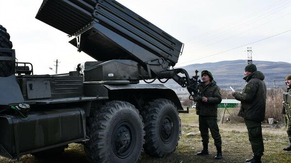 Для военнослужащих-мотострелков проводятся занятия в полевых условиях - Sputnik Южная Осетия