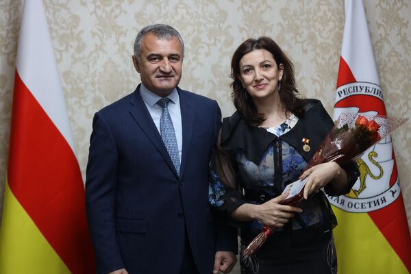 Церемония награждения у президента РЮО - Sputnik Южная Осетия