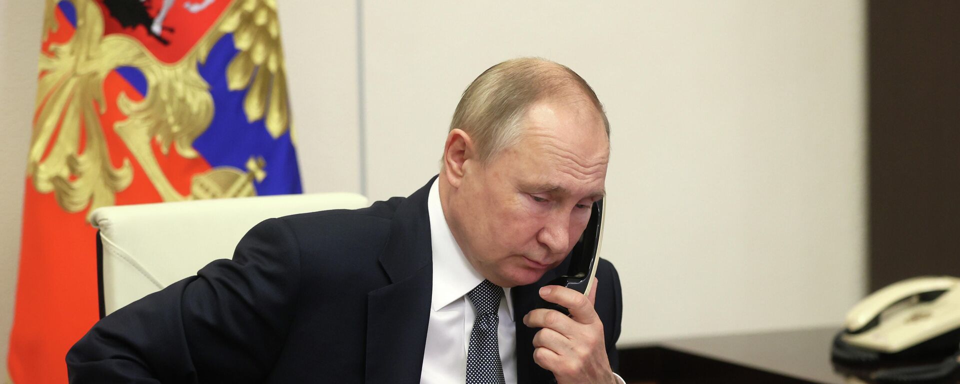 Телефонный разговор президента России Владимира Путина - Sputnik Южная Осетия, 1920, 14.05.2022