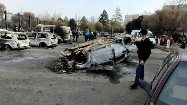 Последствия погромов в Казахстане: в Таразе протестующие сожгли госучреждения - Sputnik Южная Осетия