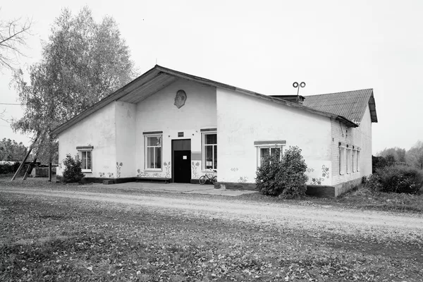 Сельский клуб, с. Старое Еремкино, Чердаклинский р-он, Ульяновская область, 2020 Сельский клуб, с. Старое Еремкино, Чердаклинский р-он, Ульяновская область, 2020 - Sputnik Южная Осетия