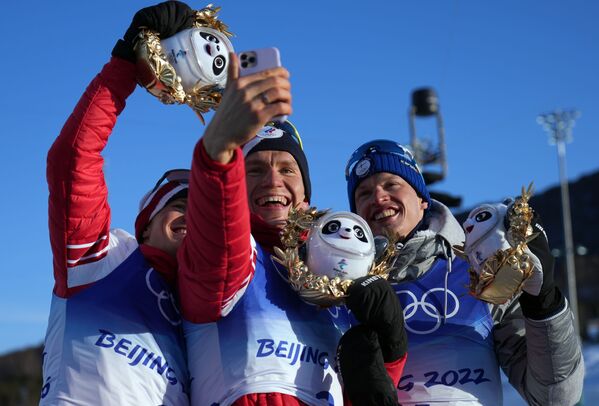 Призеры соревнований по лыжным гонкам среди мужчин на XXIV зимних Олимпийских играх 2022 - Sputnik Южная Осетия