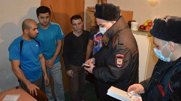 Сотрудники УВМ проверили трудовых мигрантов по местам жительства - Sputnik Южная Осетия