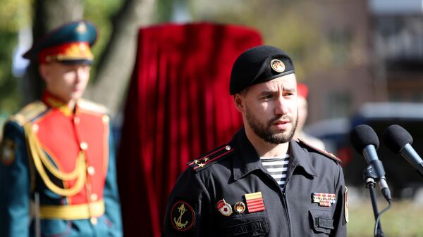 В Донецке установили памятник герою ДНР А. Павлову  - Sputnik Южная Осетия