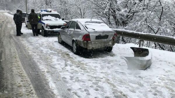 На автодороге Цхинвал-Дзау произошло ДТП с участием трех автомобилей - Sputnik Южная Осетия