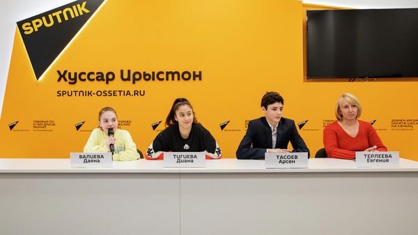 Пресс-конференция в Sputnik - Sputnik Южная Осетия