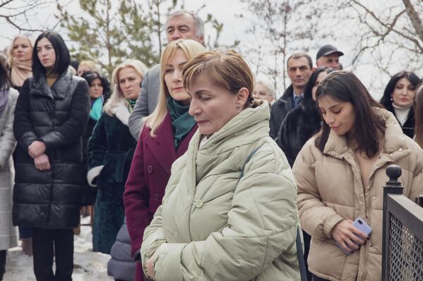 Траурный митинг в память жертв Ередской трагедии  - Sputnik Южная Осетия