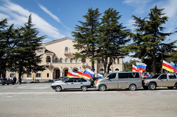 Автопробег в поддержку военных, участвующих в спецоперации на Украине Автопробег в поддержку военных, участвующих в спецоперации на Украине - Sputnik Южная Осетия