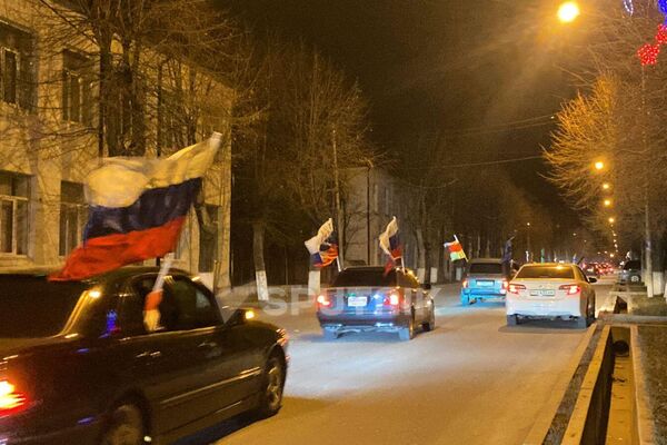 В Цхинвале прошел автопробег в поддержку принятия Южной Осетии в состав России - Sputnik Южная Осетия
