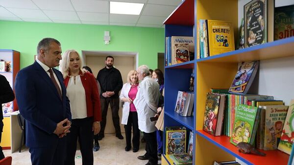 В детской больнице в Цхинвале открыли библиотеку - Sputnik Южная Осетия