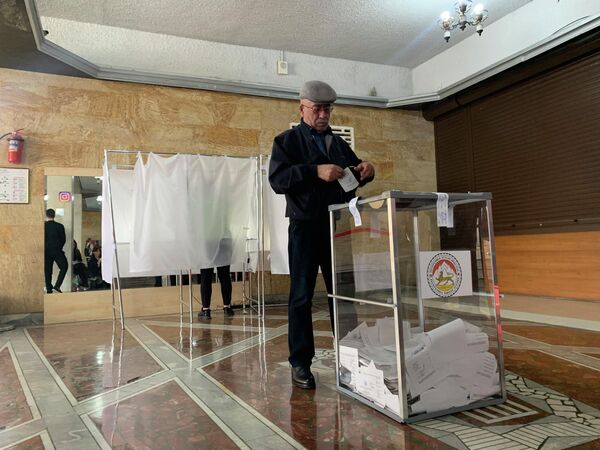 Народ хочет четко продемонстрировать свою гражданскую позицию  - Sputnik Южная Осетия
