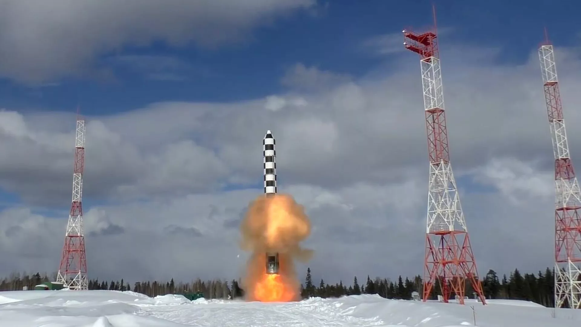 Запуск ракеты «Сармат» с космодрома «Плесецк»