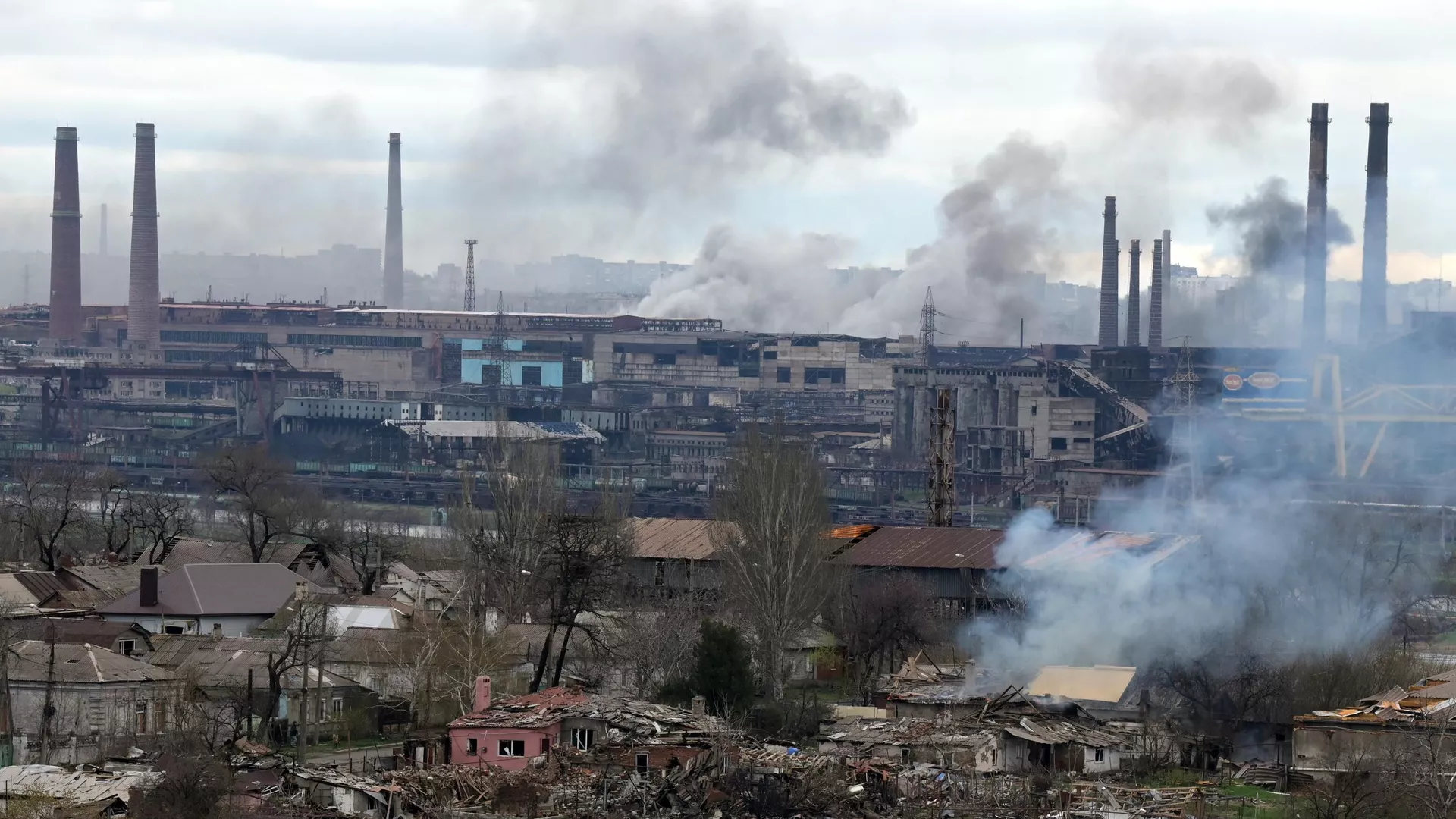 Продолжается освобождение Мариуполя