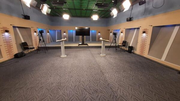 Студия в ГТРК Ир, где проходят дебаты кандидатов в президенты  - Sputnik Южная Осетия