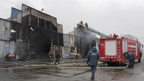 Пожар на рынке Викалина во Владикавказе - Sputnik Южная Осетия