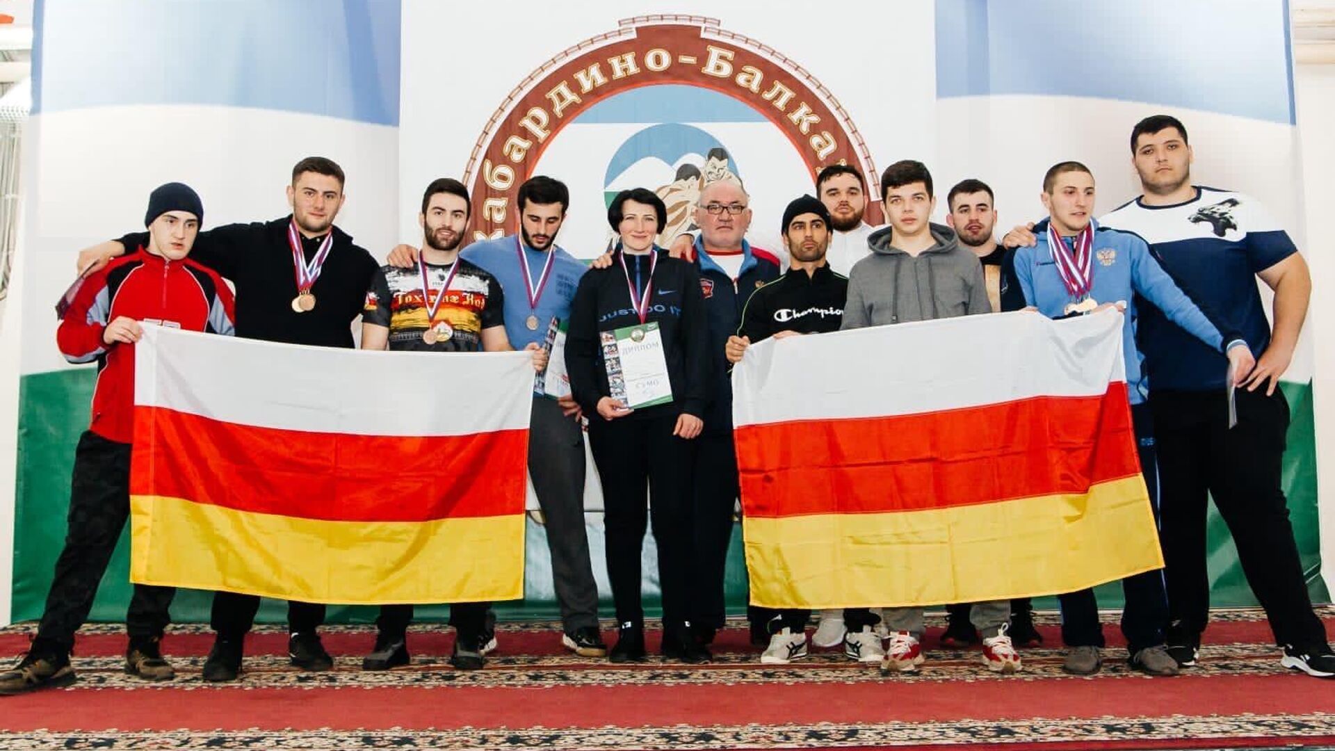 Cпортсмены из Северной Осетии завоевали 19 наград на открытом Кубке КБР по сумо - Sputnik Южная Осетия, 1920, 15.05.2022