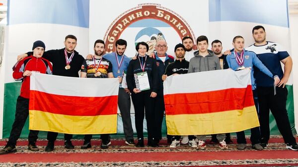 Cпортсмены из Северной Осетии завоевали 19 наград на открытом Кубке КБР по сумо - Sputnik Южная Осетия