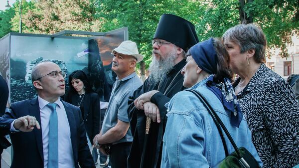 Во Владикавказе открылась фотовыставка Святыни Алании, посвященная 1100-летию Крещения Алании - Sputnik Южная Осетия