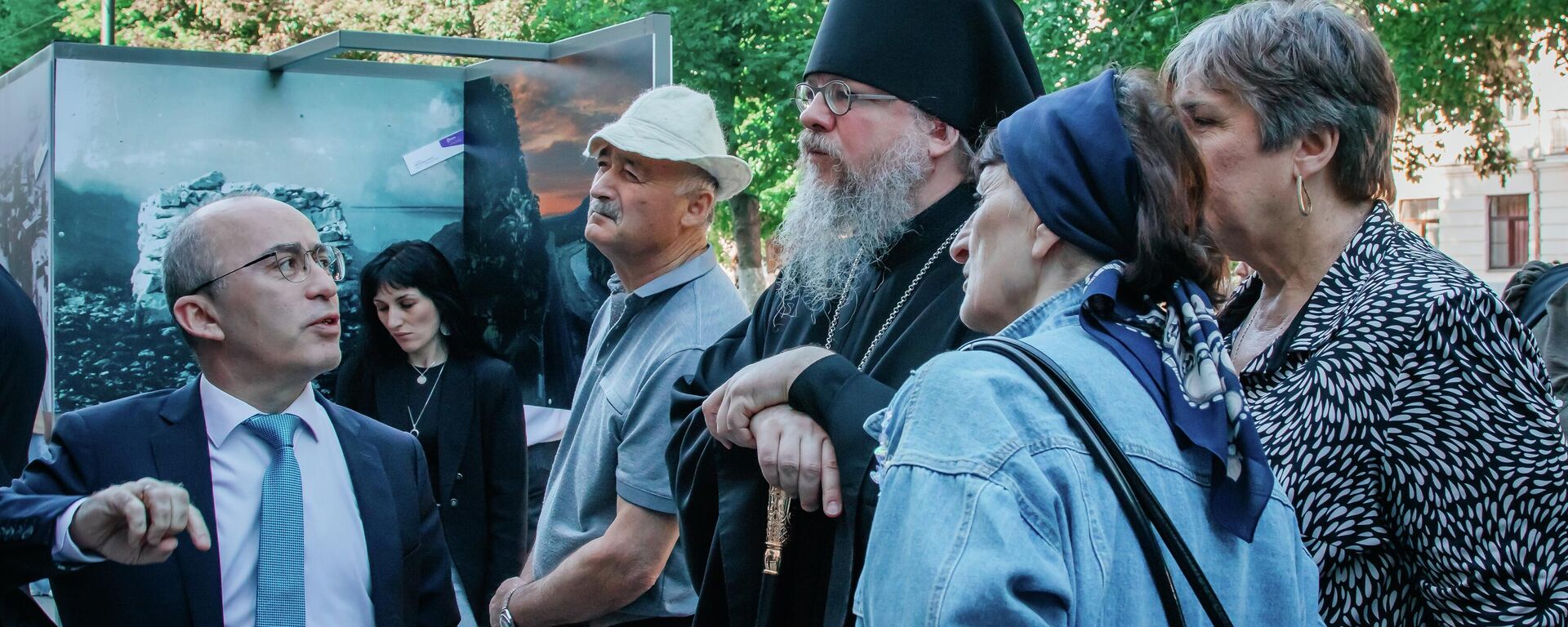 Во Владикавказе открылась фотовыставка Святыни Алании, посвященная 1100-летию Крещения Алании - Sputnik Южная Осетия, 1920, 19.05.2022