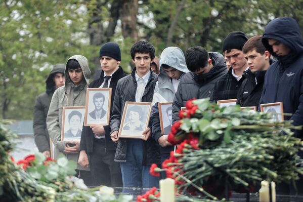 В Южной Осетии ежегодно 20 мая проводят траурные мероприятия в День памяти и скорби. - Sputnik Южная Осетия