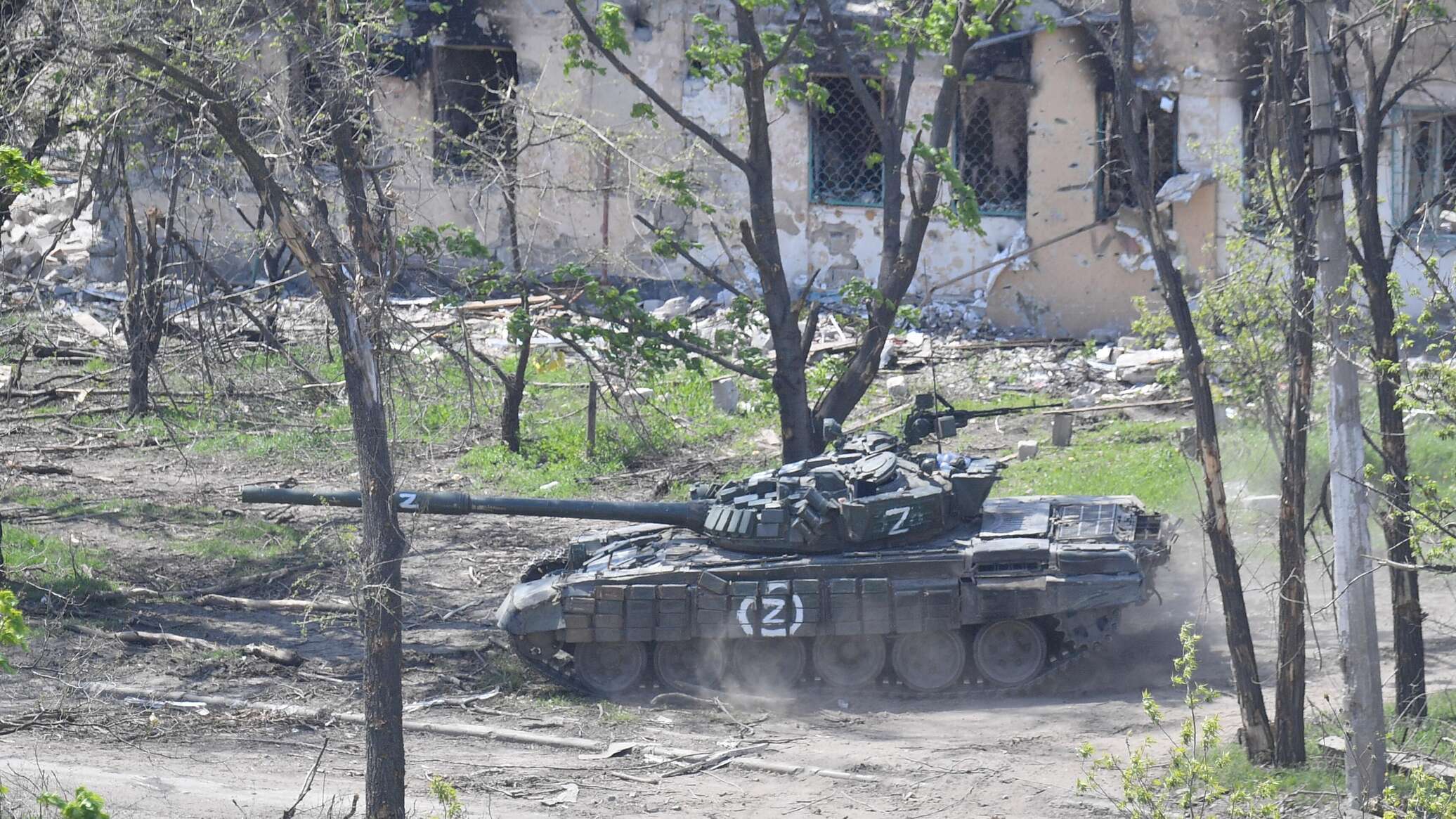 Сводка боевых действий новости сейчас. Т-62 на Донбассе. Т-62 на Украине. Брошенные танки. Подбитые российские танки в Украине.