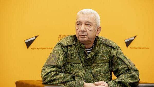 Время порождает своих лидеров: Сиукаев о Валерии Хубулове - Sputnik Южная Осетия