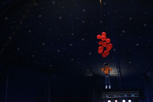 Артисты московского цирка на льду готовятся к выступлению во Владикавказе  - Sputnik Южная Осетия