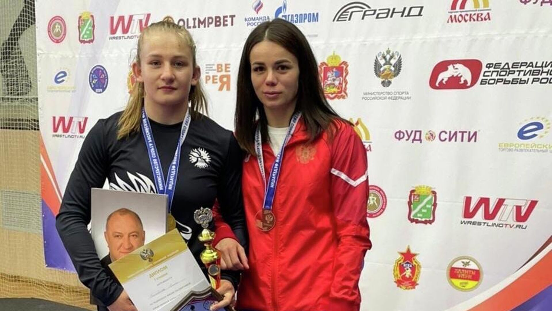 Спортсменка из Северной Осетии Алина Касабиева стала чемпионкой России по женской борьбе. - Sputnik Южная Осетия, 1920, 05.06.2022