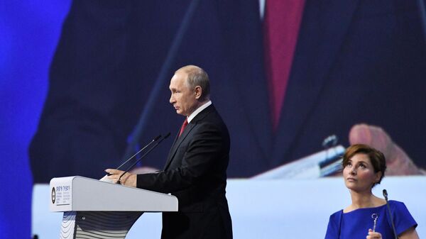 Президент РФ В. Путин на Петербургском международном экономическом форуме. День второй - Sputnik Южная Осетия