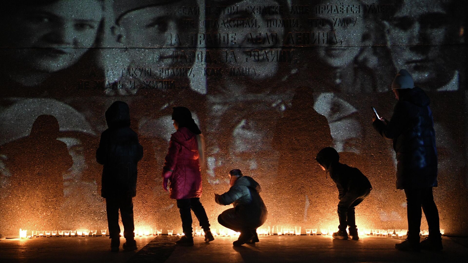 Акция Свеча памяти в Новосибирске - Sputnik Южная Осетия, 1920, 06.12.2022