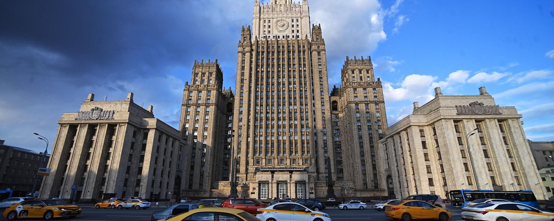 Здание Министерства иностранных дел РФ в Москве - Sputnik Южная Осетия, 1920, 07.06.2025