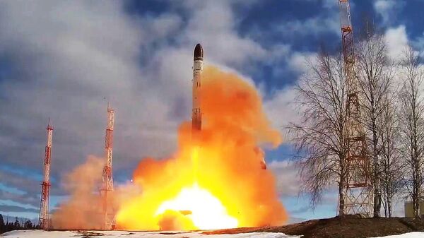 Пуск межконтинентальной баллистической ракеты стационарного базирования Сармат с космодрома Плесецк - Sputnik Южная Осетия
