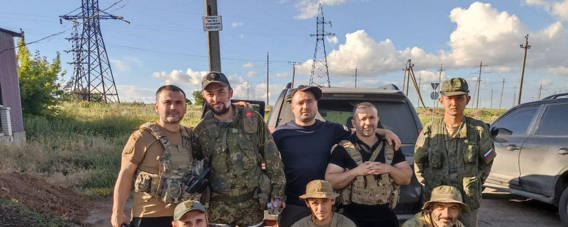 Группа депутатов парламента Южной Осетии доставила помощь военнослужащим в Донбассе - Sputnik Южная Осетия, 1920, 27.06.2022